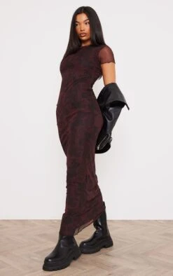 Robe Longue Bordeaux Fleurie En Mesh à Manches Courtes