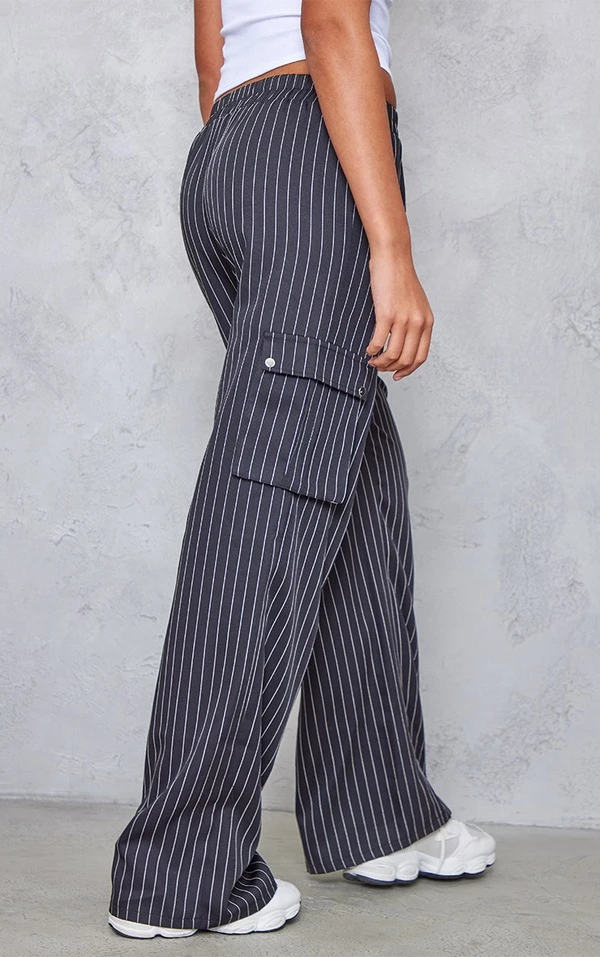 Pantalon Cargo Large Noir à Rayures Et Taille Haute – Image 3
