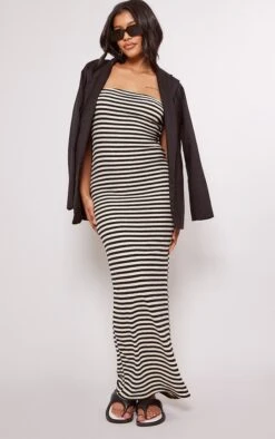 Robe Longue En éponge à Rayures Noires Et Blanches
