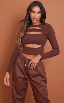 Zero Top Chocolat Très Côtelé à Manches Longues Et Découpes