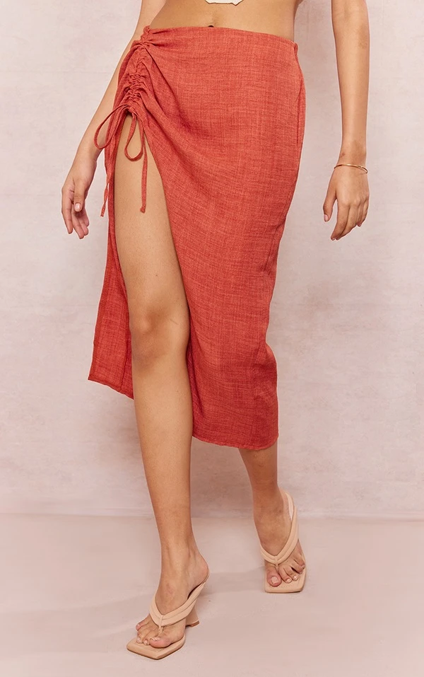 Jupe Mi-longue En Maille Tissée Chinée Rouille à Côté Froncé – Image 2