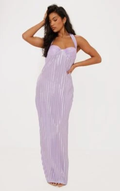 Robe Longue Très Plissée Lilas à Bonnets En Dentelle