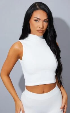 Crop Top Blanc Structuré Sans Manches à Col Haut Et Contours