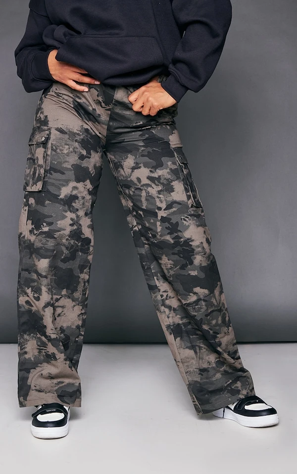 Pantalon Cargo Large Ceinturé Anthracite Imprimé Camouflage à Taille Haute – Image 2