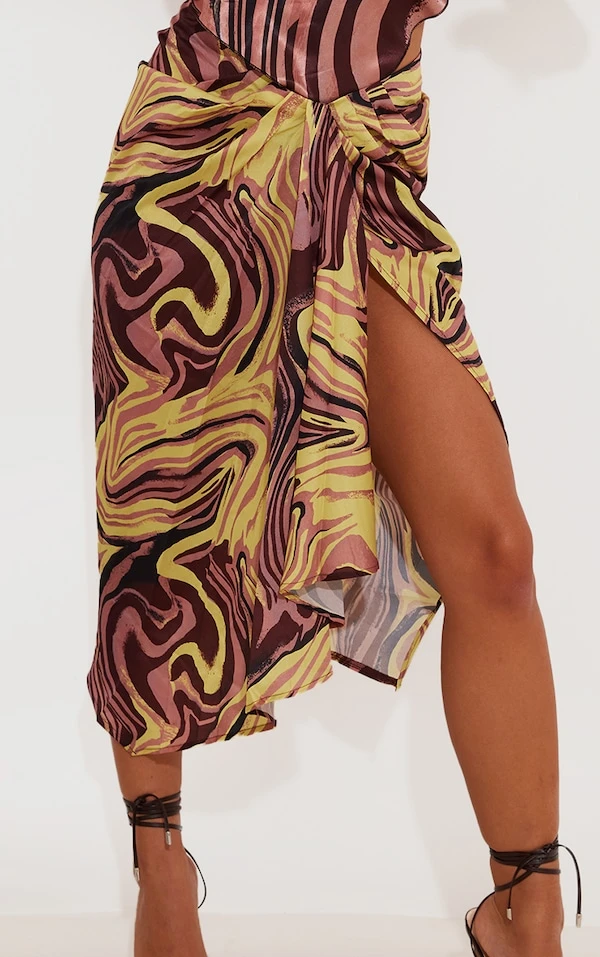 Jupe Mi-longue En Maille Café Au Lait à Devant Ouvert Drapé – Image 4